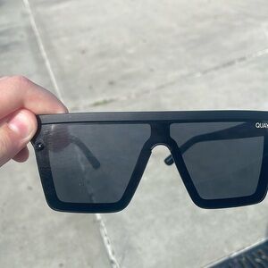 quay sunglasses for men/women. they are brand new with no tags.
